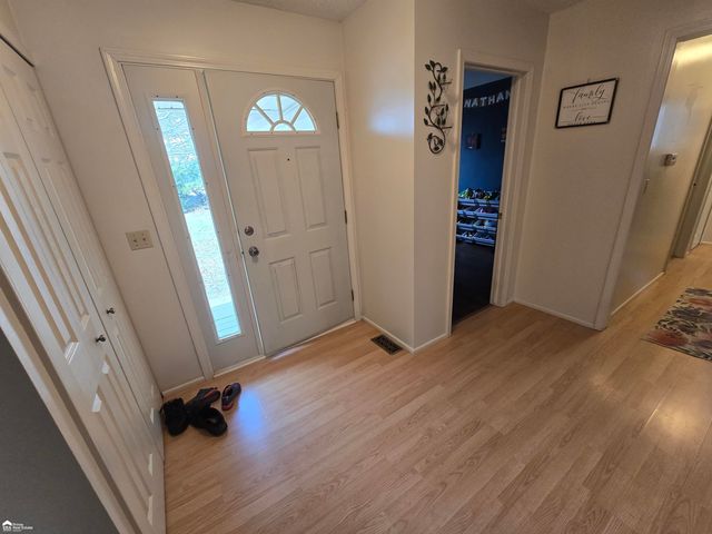 620 Carpenter Road, Flushing, MI 48433