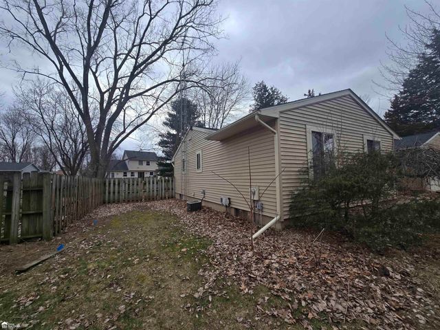 620 Carpenter Road, Flushing, MI 48433