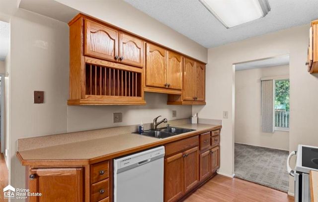 620 Carpenter Road, Flushing, MI 48433