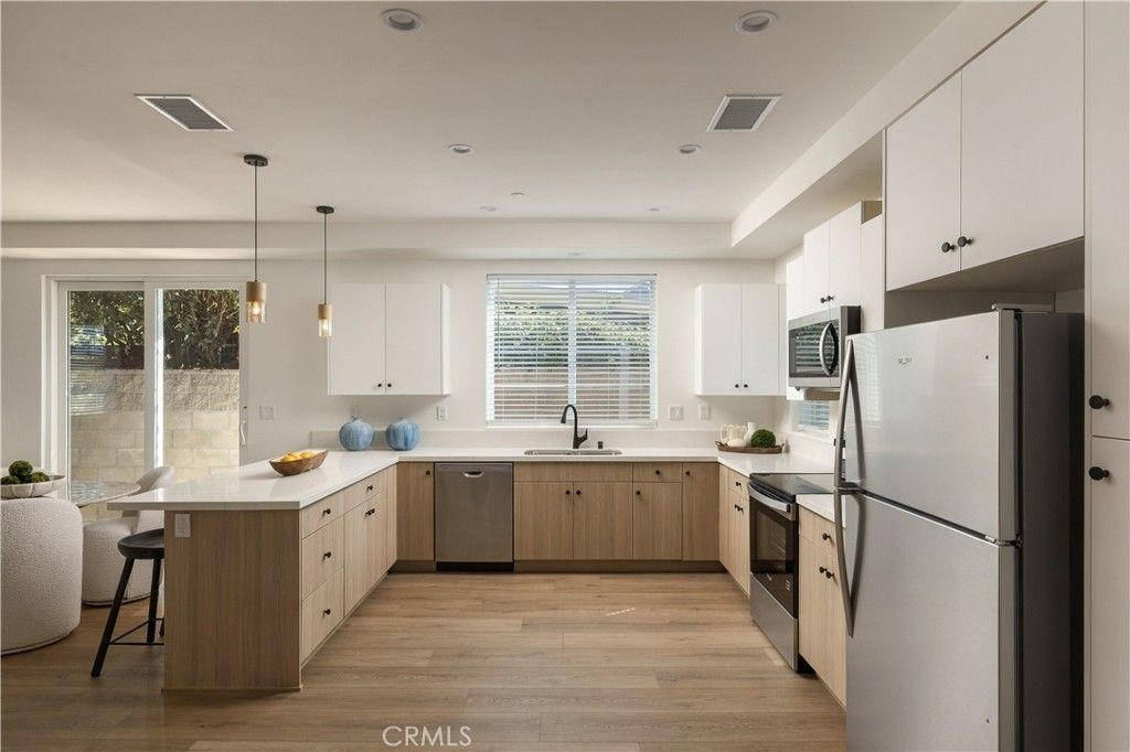 547 Bernard Street, Costa Mesa, CA 92627 — photo 4