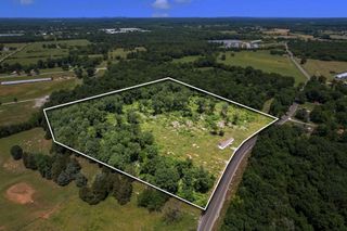718 Gant Rd, Shelbyville, TN 37160