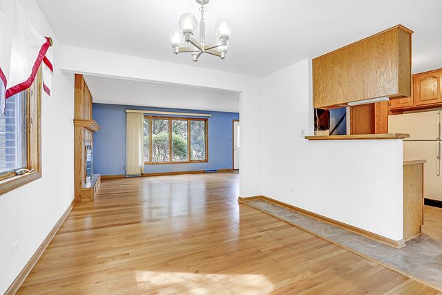 12901 S 70th Court, Palos Heights, IL 60463