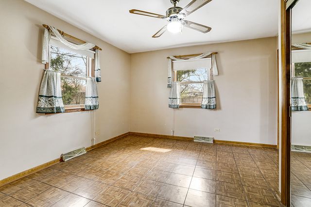 12901 S 70th Court, Palos Heights, IL 60463