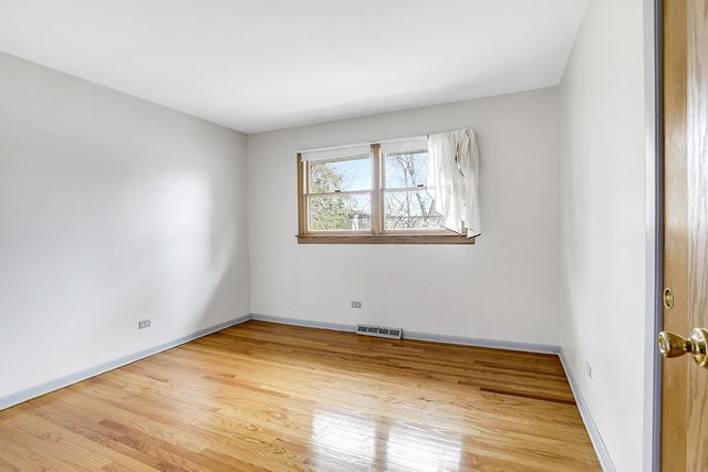 12901 S 70th Court, Palos Heights, IL 60463