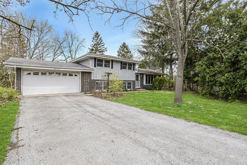 12901 S 70th Court, Palos Heights, IL 60463