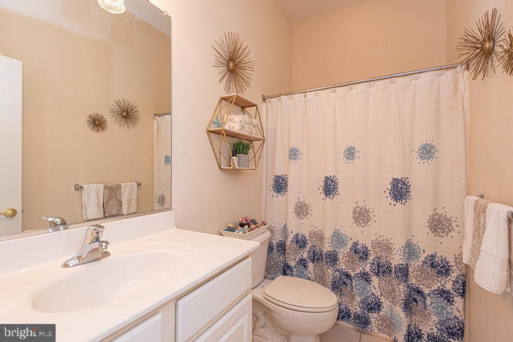 Image 13 of property listing at 1179 OCEAN PKWY, Ocean Pines, MD 21811