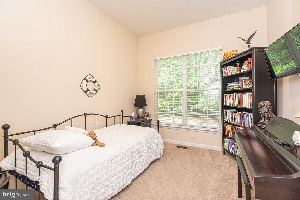 Image 16 of property listing at 1179 OCEAN PKWY, Ocean Pines, MD 21811