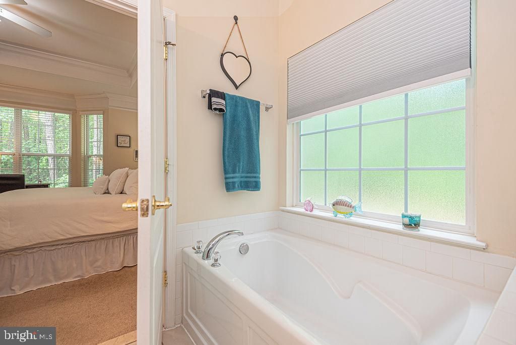 Image 43 of property listing at 1179 OCEAN PKWY, Ocean Pines, MD 21811