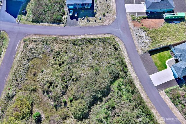 1420 Diamond Head Avenue SW, Ocean Shores, WA 98569