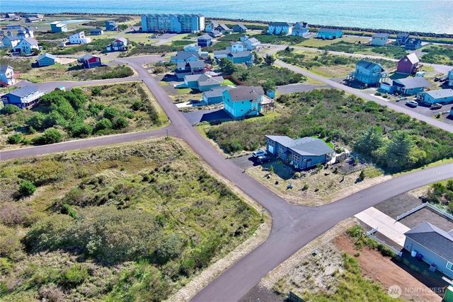 1420 Diamond Head Avenue SW, Ocean Shores, WA 98569
