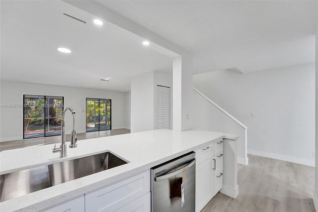 856 NW 47th St 856, Deerfield Beach, FL 33064