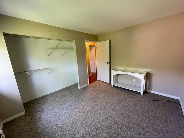 19360 Wolf Road 8, Mokena, IL 60448