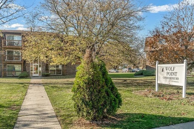 19360 Wolf Road 8, Mokena, IL 60448