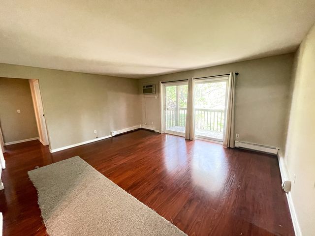 19360 Wolf Road 8, Mokena, IL 60448