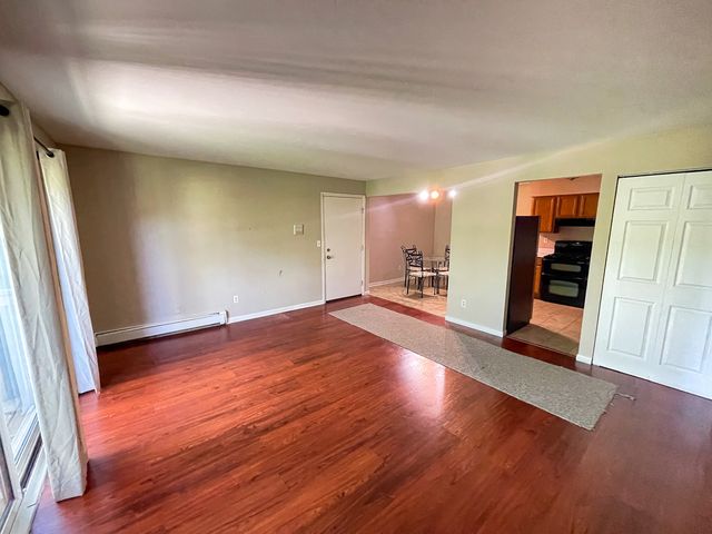 19360 Wolf Road 8, Mokena, IL 60448
