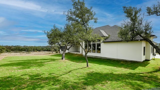 208 Berrywood Lane, New Braunfels, TX 78132