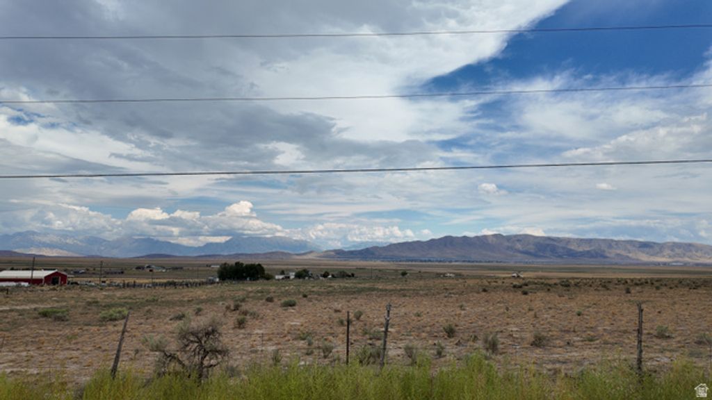 Image 6 of property listing at 376 E STATION RD #9, Cedar Fort, UT 84013