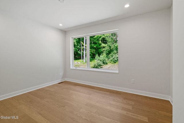 18 Footpath Way, Lake George, NY 12845