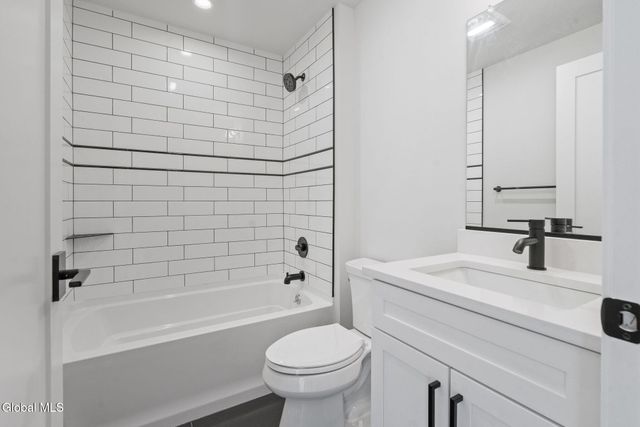 18 Footpath Way, Lake George, NY 12845