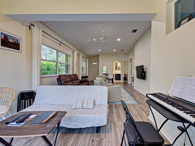 251 VISTA DEL LAGO WAY, Venice, FL 34292