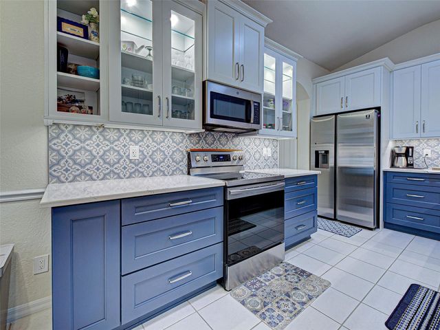 251 VISTA DEL LAGO WAY, Venice, FL 34292