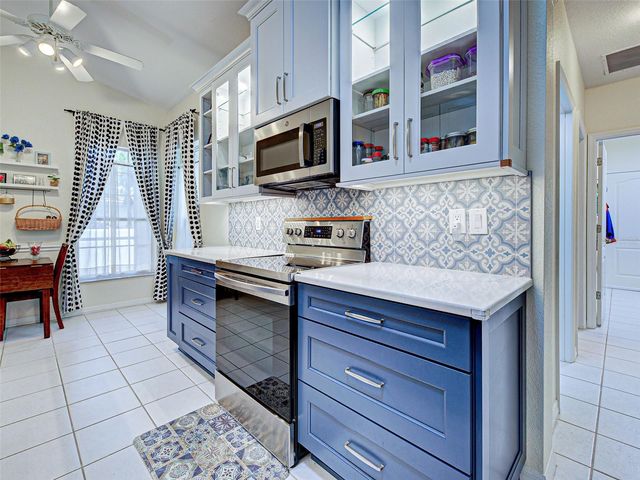 251 VISTA DEL LAGO WAY, Venice, FL 34292