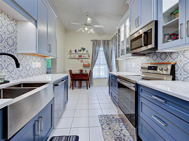 251 VISTA DEL LAGO WAY, Venice, FL 34292