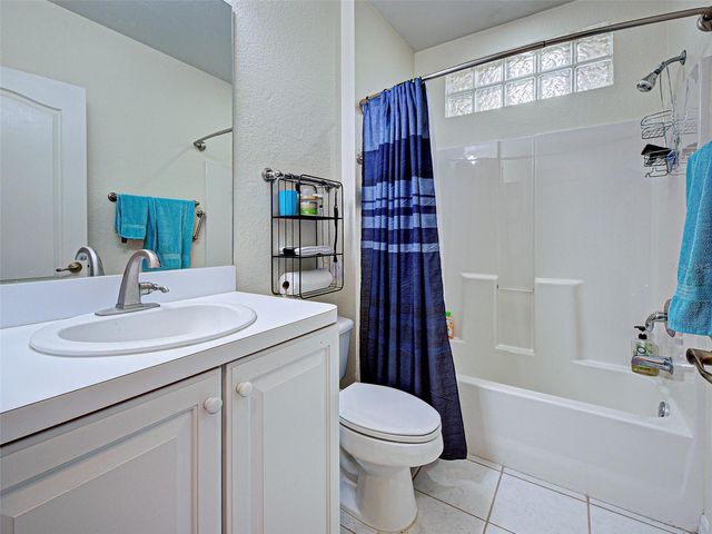 251 VISTA DEL LAGO WAY, Venice, FL 34292