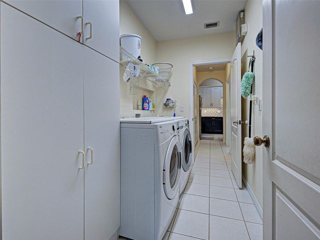 251 VISTA DEL LAGO WAY, Venice, FL 34292