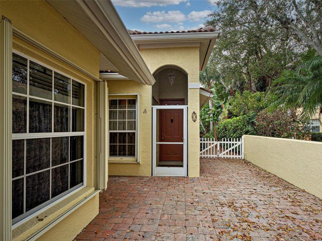 251 VISTA DEL LAGO WAY, Venice, FL 34292