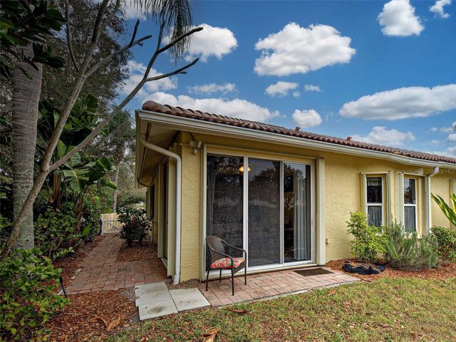 251 VISTA DEL LAGO WAY, Venice, FL 34292