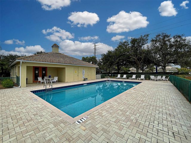 251 VISTA DEL LAGO WAY, Venice, FL 34292