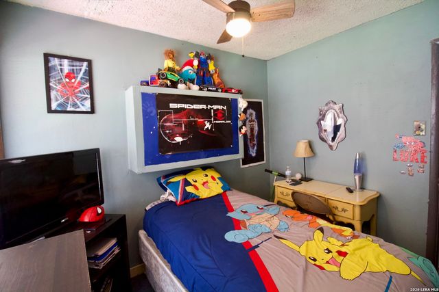 1013 E Hutchinson, Beeville, TX 78102