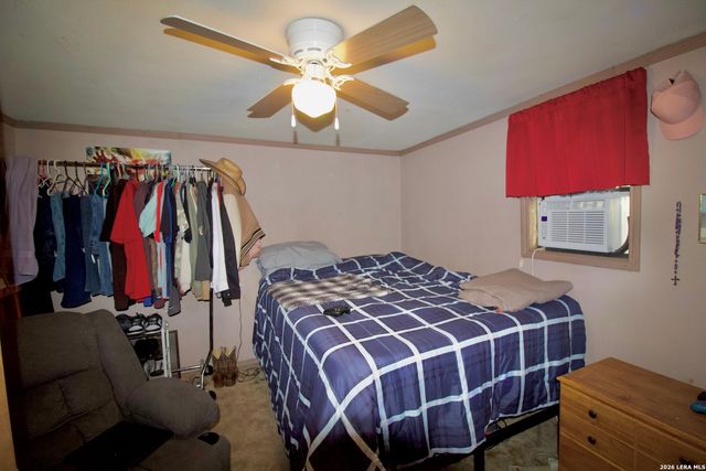 1013 E Hutchinson, Beeville, TX 78102