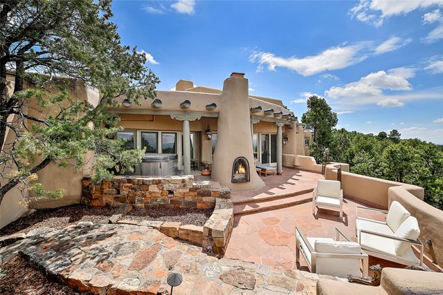 1244 N Summit Drive, Santa Fe, NM 87501