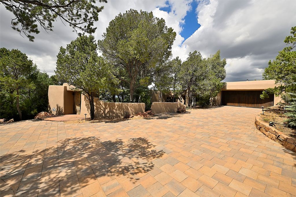 1244 N Summit Drive, Santa Fe, NM 87501