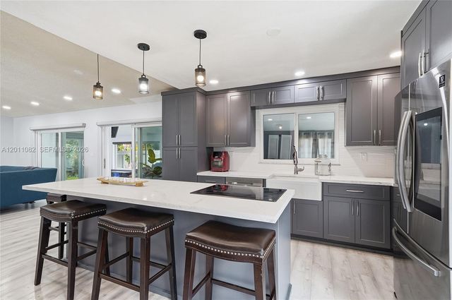 20102 NW 62nd Ave, Hialeah, FL 33015