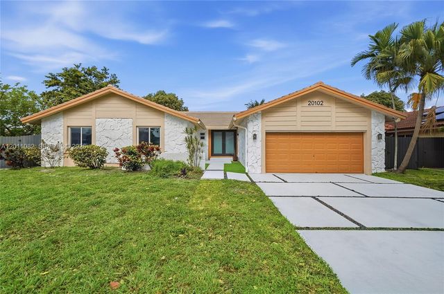 20102 NW 62nd Ave, Hialeah, FL 33015