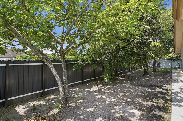 20102 NW 62nd Ave, Hialeah, FL 33015