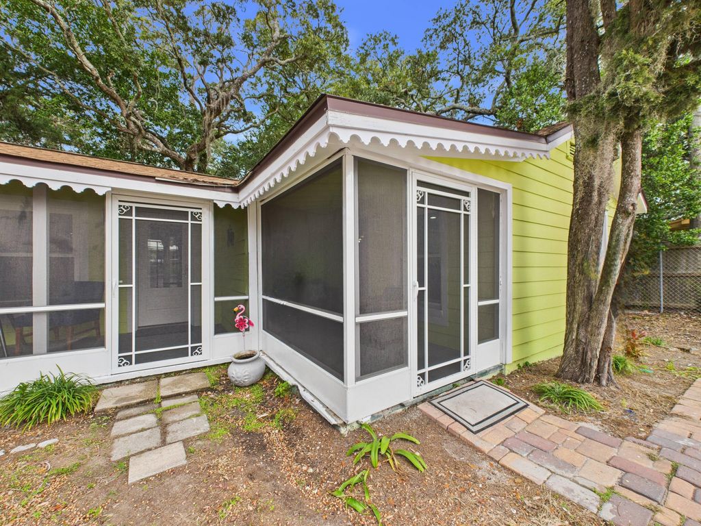 229 SE Florida Blanca Place 9, Fort Walton Beach, FL 32548
