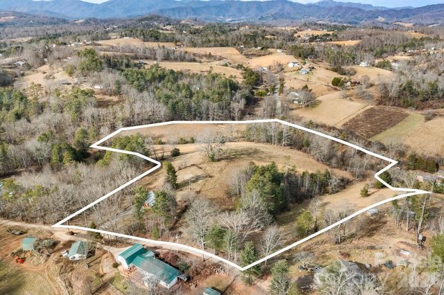 132 Snelson Cemetary Road, Leicester, NC 28748