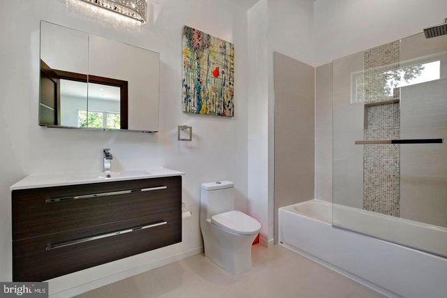 5622 MASSACHUSETTS AVE, Bethesda, MD 20816