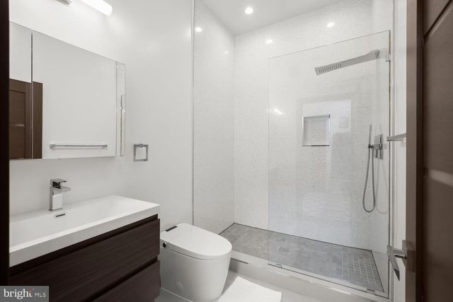 5622 MASSACHUSETTS AVE, Bethesda, MD 20816