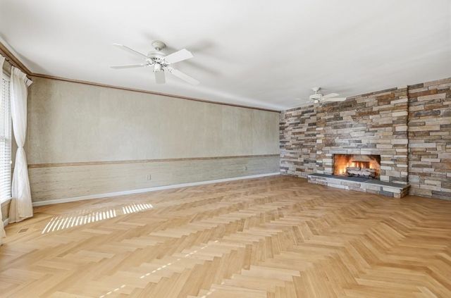 571 Fernwood Rd., Murrells Inlet, SC 29576