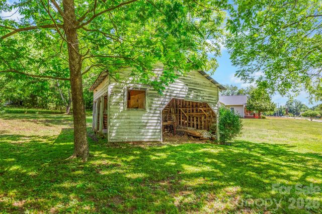 128 John Deere Drive, Harmony, NC 28634