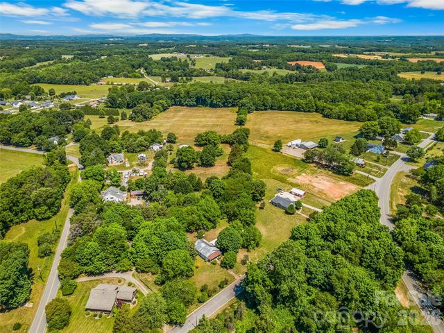 128 John Deere Drive, Harmony, NC 28634
