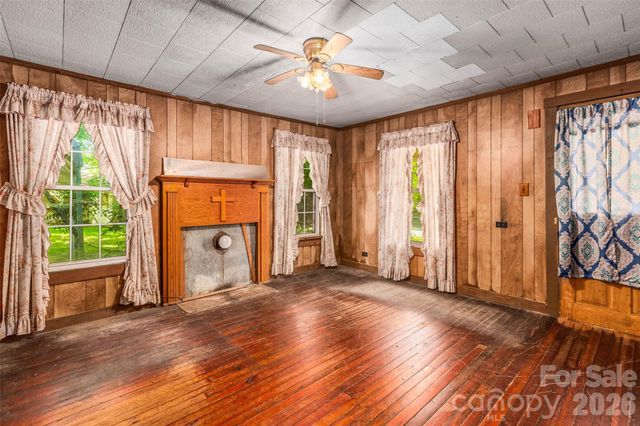 128 John Deere Drive, Harmony, NC 28634
