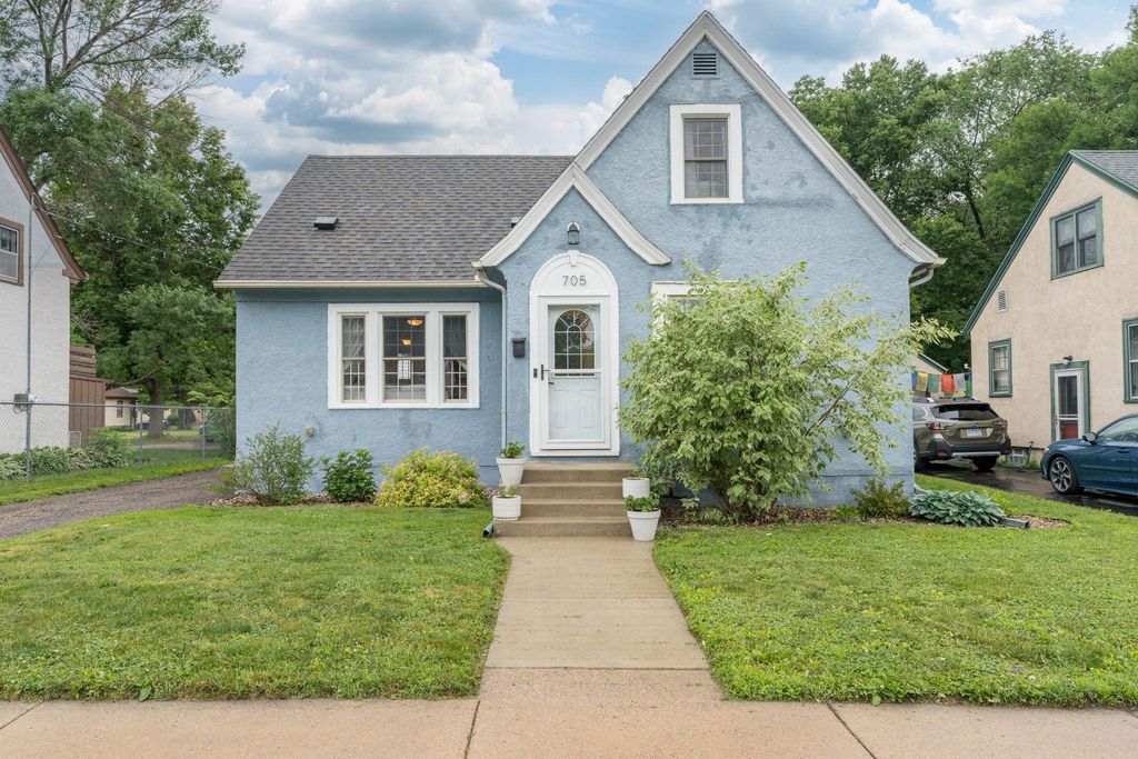 705 Wall Street, North Mankato, MN 56003