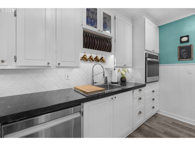 820 12TH Ave, Seaside, OR 97138