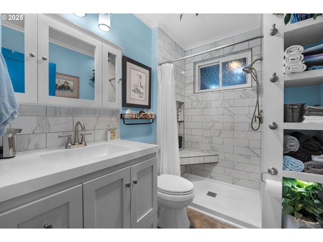 820 12TH Ave, Seaside, OR 97138